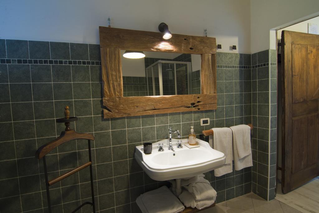 Bed and Breakfast Casale Osvalda à Alfiano Natta Chambre photo